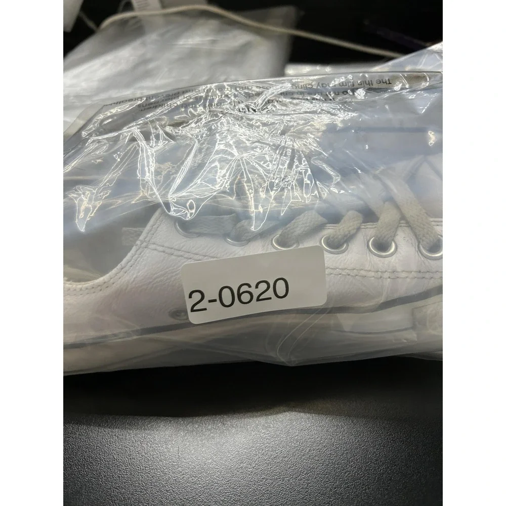 Converse Chuck Taylor All Star Shoes Mens Size 6‎ White Leather Low Top Sneakers